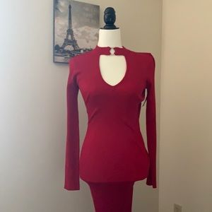 Key hole sparkly red dress